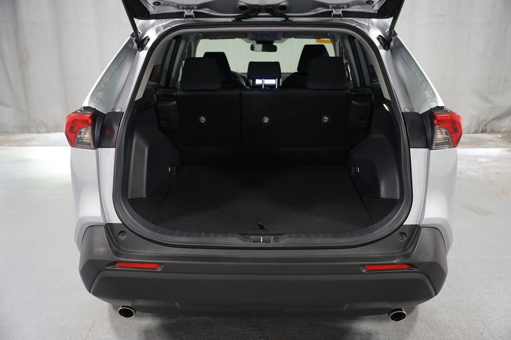 Certified 2025 Toyota RAV4 LE AWD/4WD image 32