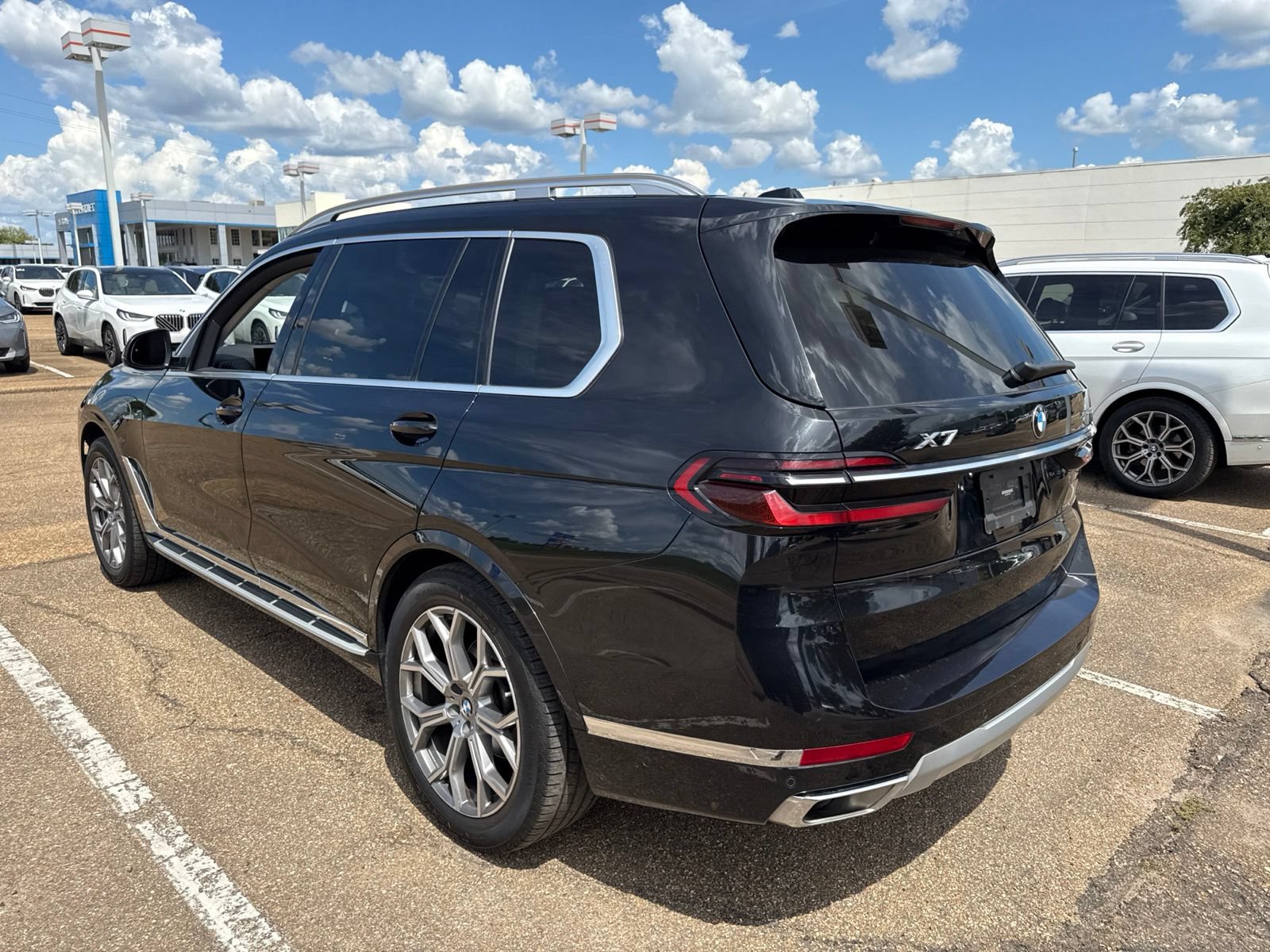 Certified 2024 BMW X7 xDrive40i w/ Executive Package AWD/4WD image 7