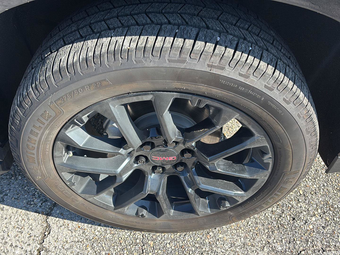Used 2023 GMC Yukon SLT RWD image 9