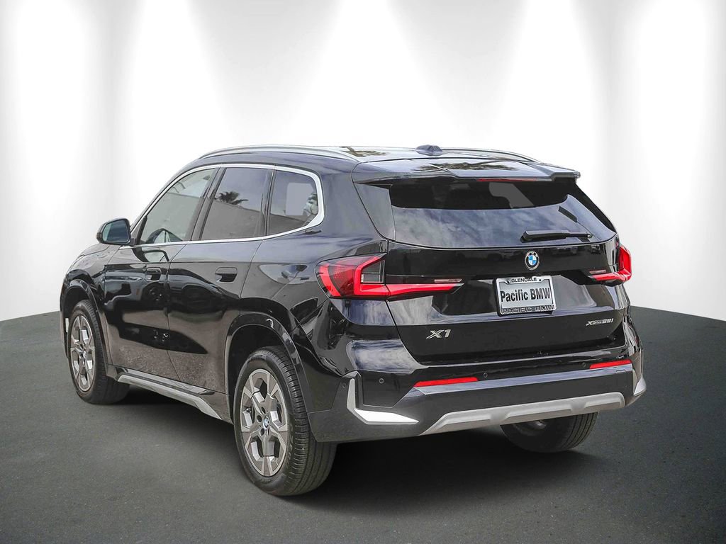 Used 2026 BMW X1 xDrive28i AWD/4WD image 4