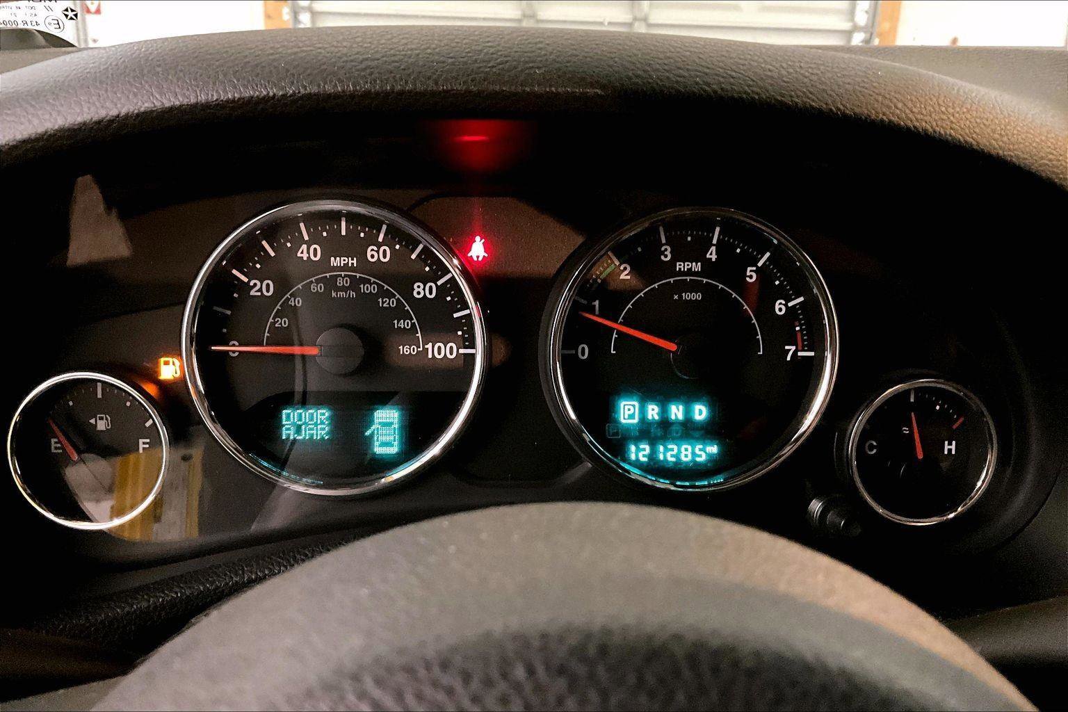 Used 2015 Jeep Wrangler Unlimited Sahara image 19