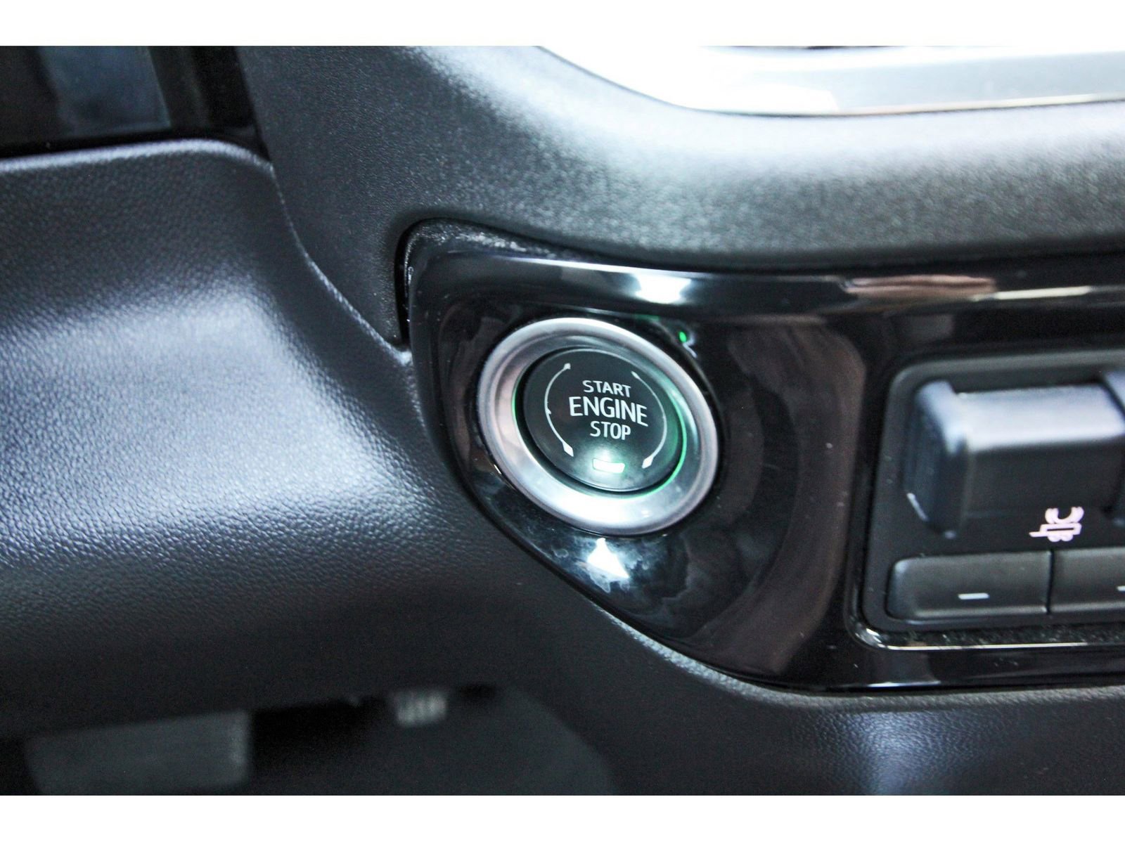 Used 2024 Chevrolet Silverado 1500 LT Trail Boss w/ Convenience Package II image 21