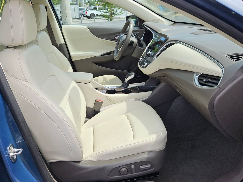 Used 2024 Chevrolet Malibu LT FWD image 15