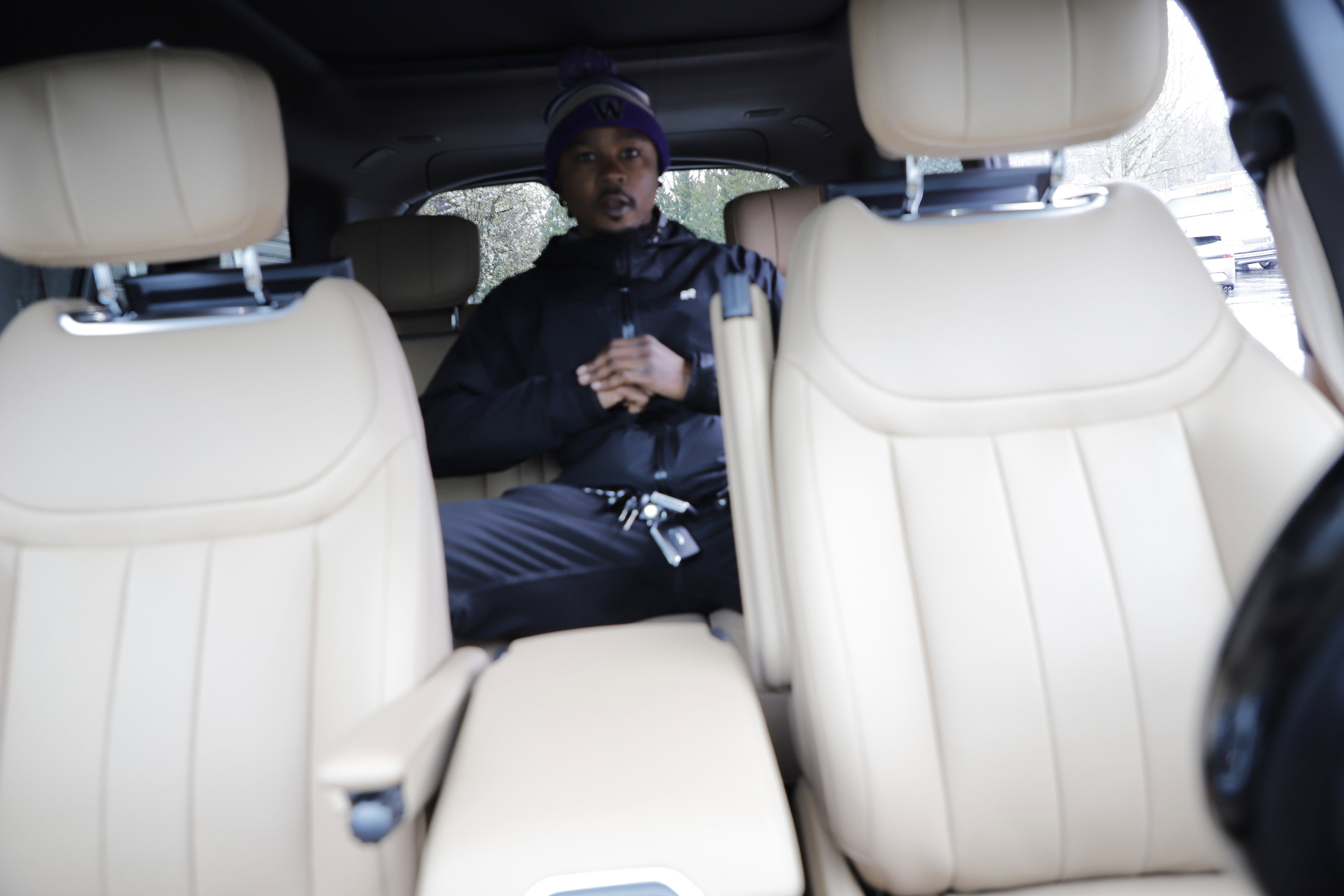 Certified 2025 Jaguar F-PACE R-Dynamic S image 23