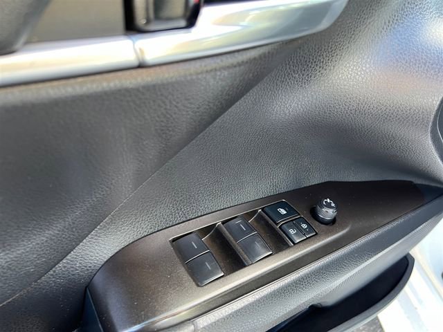 Certified 2022 Toyota Camry SE image 13