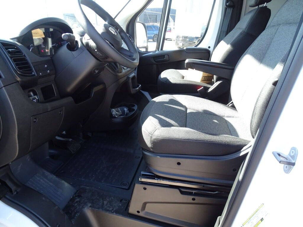 New 2025 RAM ProMaster 3500 w/ Convenience Group FWD image 14