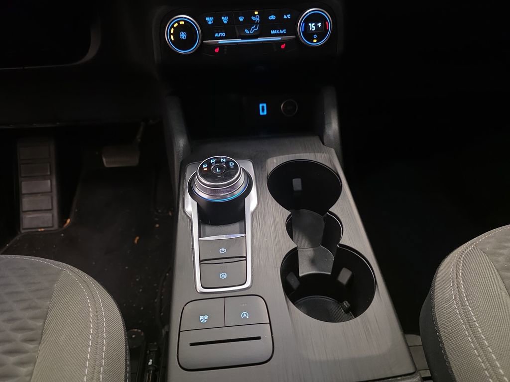 Used 2020 Ford Escape SE image 13