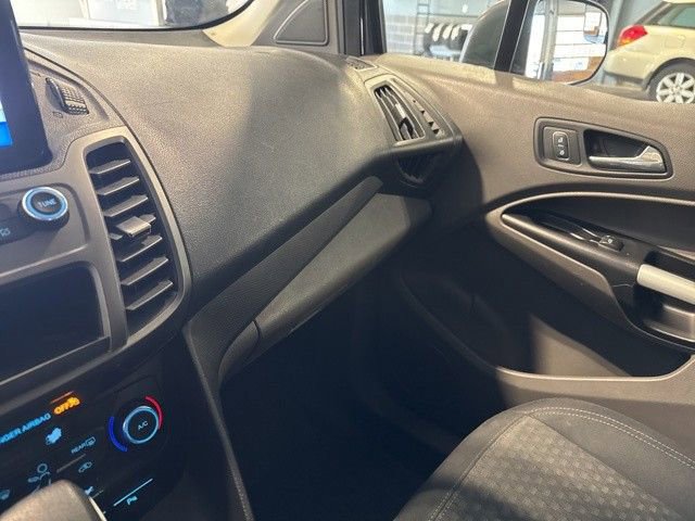 Used 2020 Ford Transit Connect XLT image 7