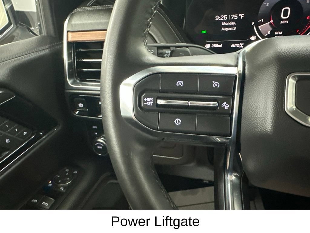 Used 2025 GMC Yukon Denali AWD/4WD image 44