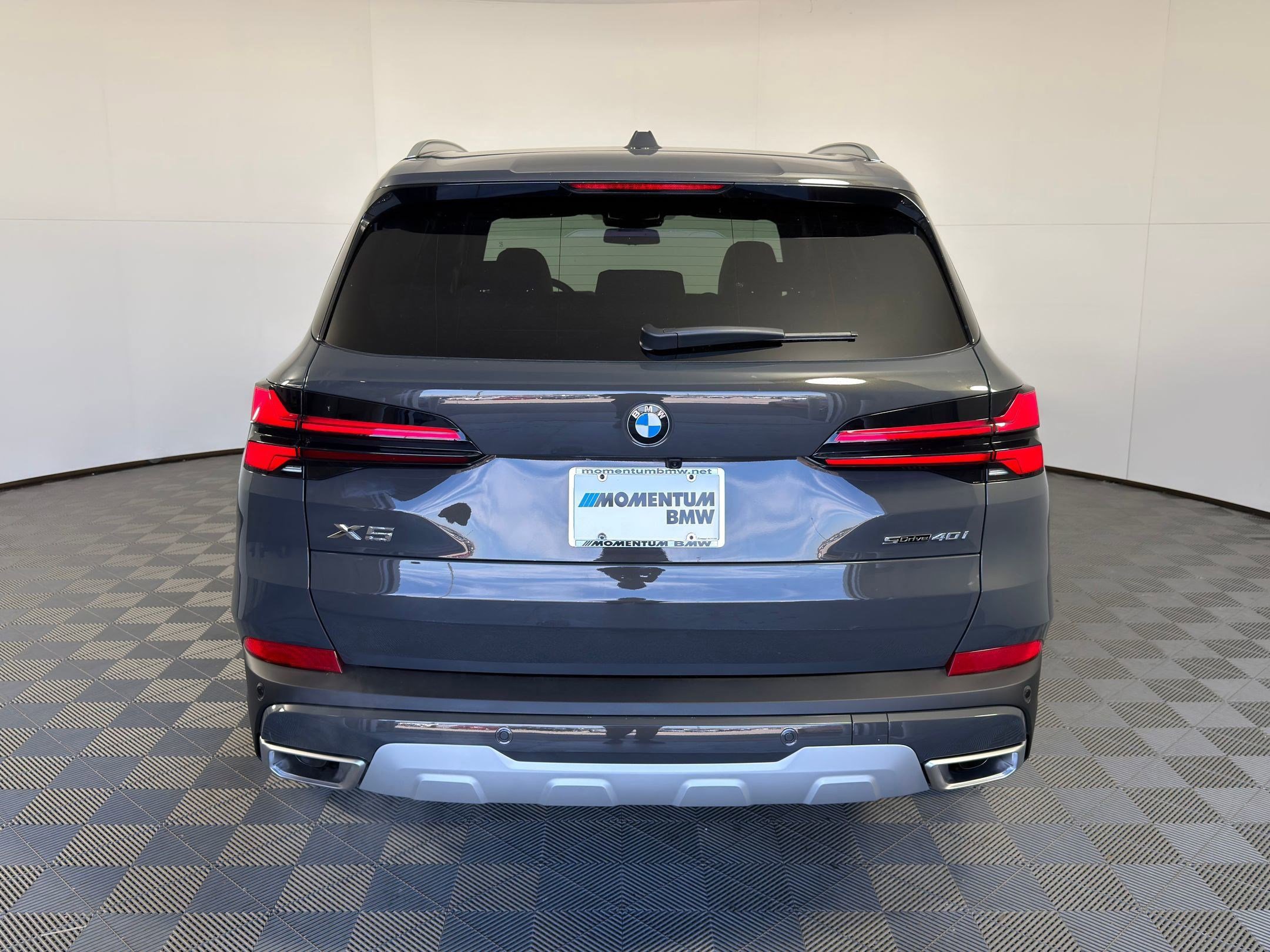 Used 2026 BMW X5 sDrive40i w/ Premium Package RWD image 8