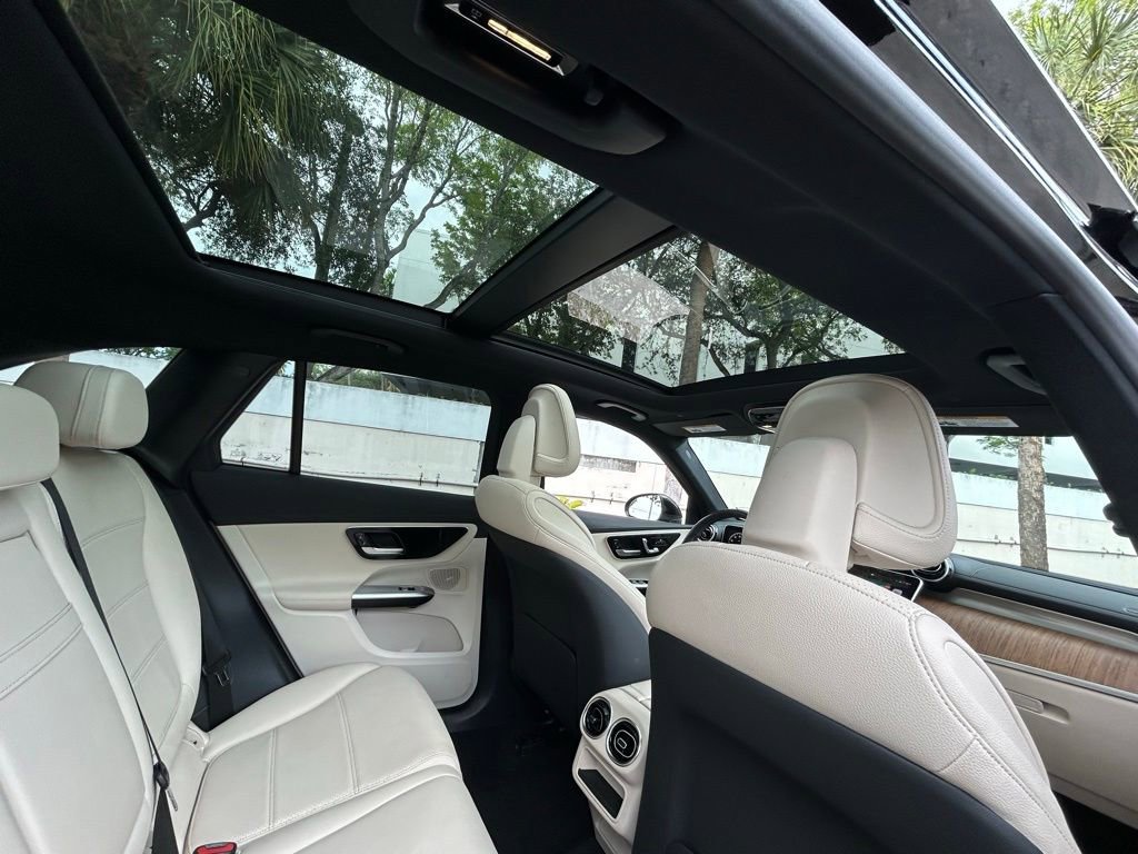Used 2024 Mercedes-Benz GLC 300 4MATIC image 36