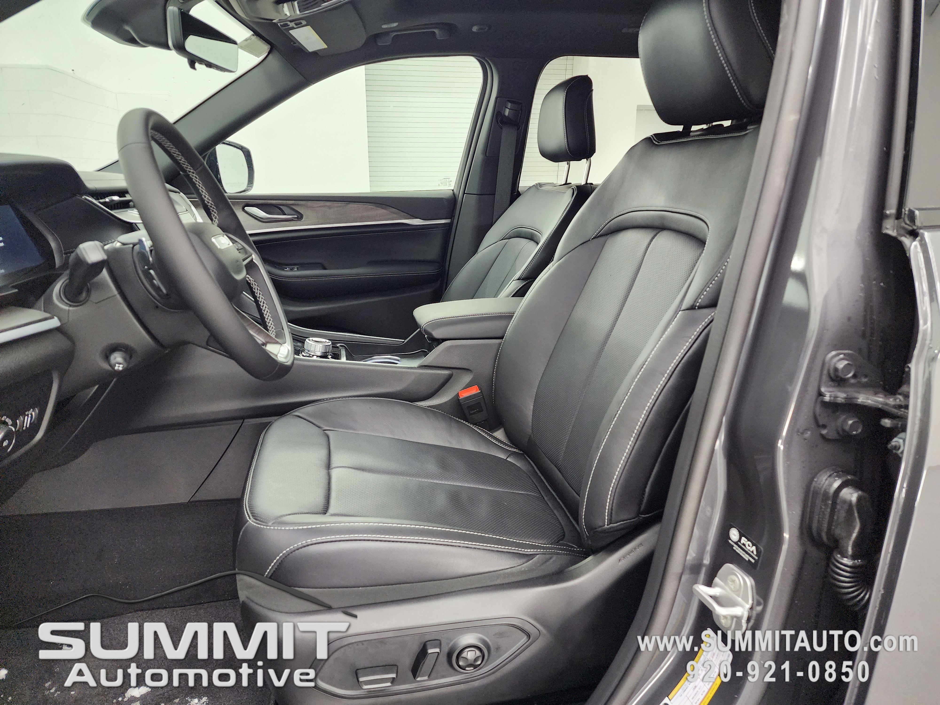 New 2026 Jeep Grand Cherokee Limited Reserve image 7