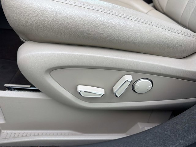 Used 2023 Lincoln Nautilus AWD w/ Premium Package image 14