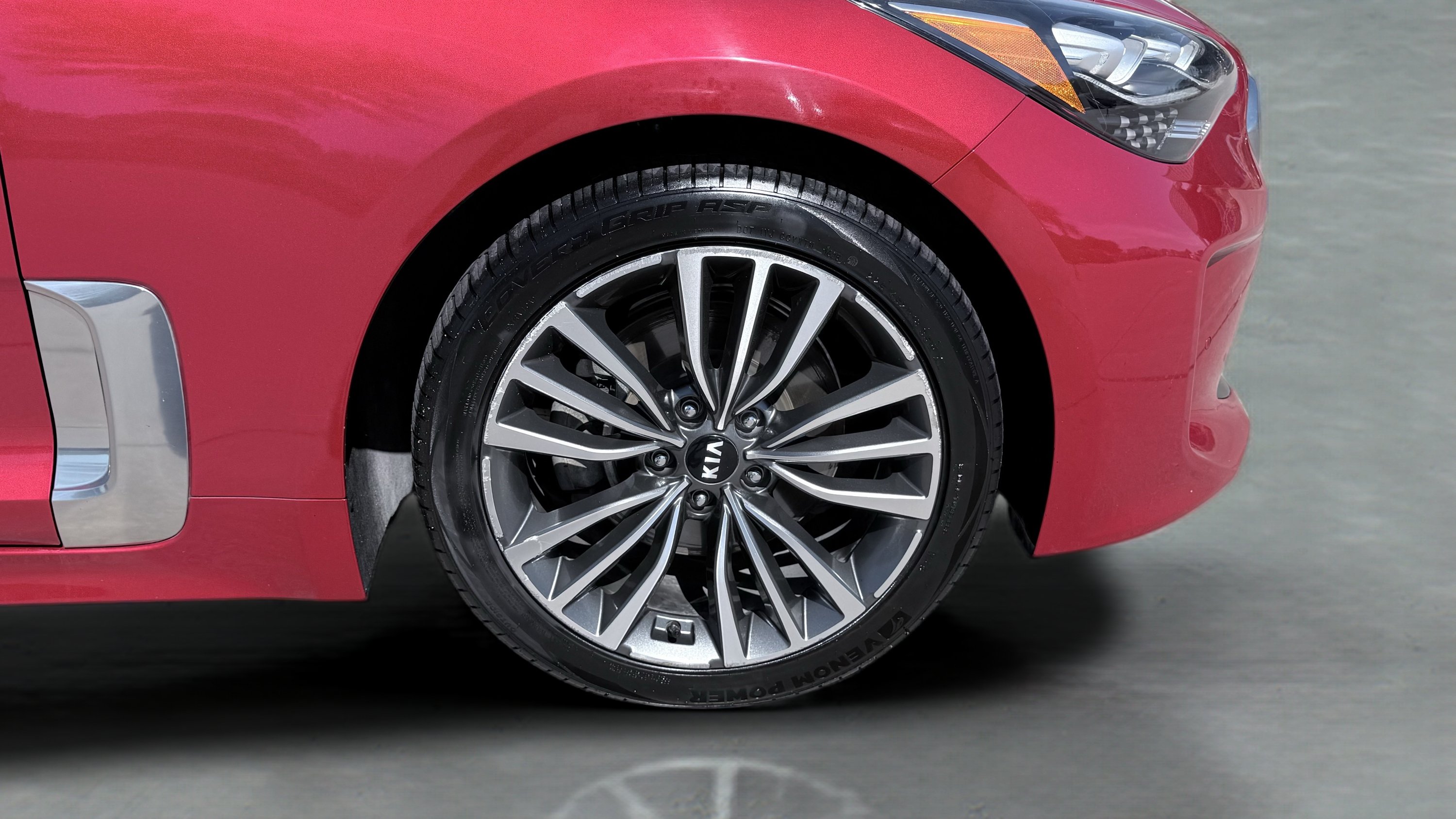 Used 2019 Kia Stinger Premium RWD image 13