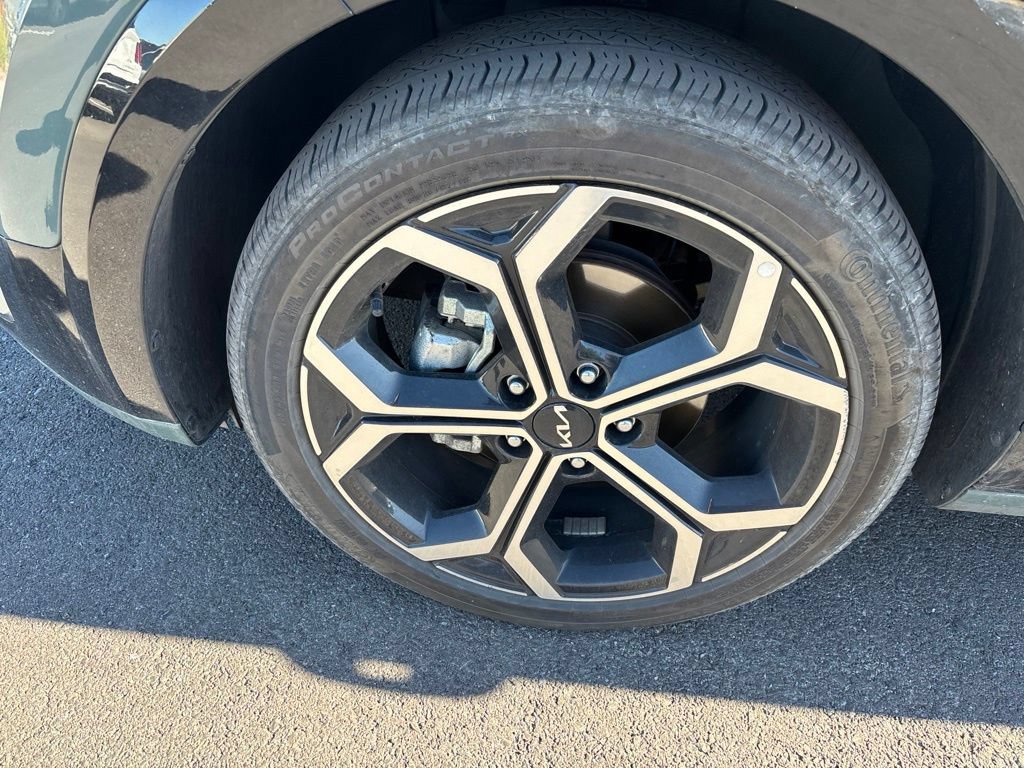 Certified 2023 Kia Niro EX Touring FWD image 2