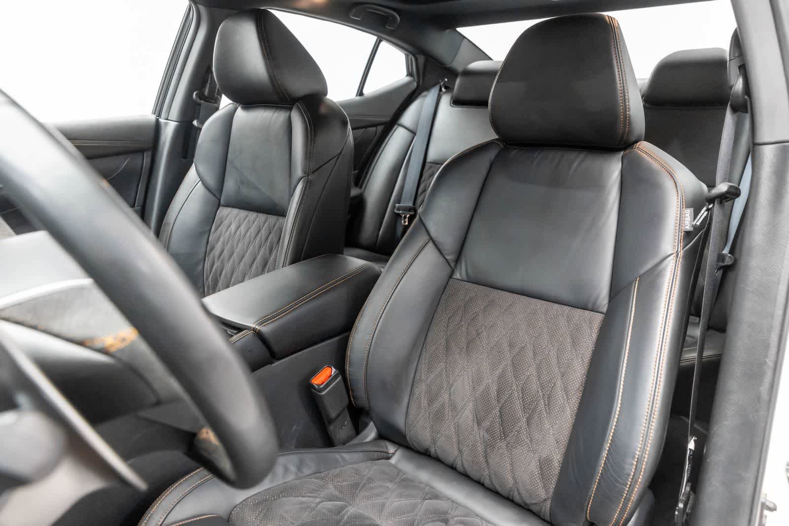 Used 2021 Nissan Maxima SR w/ Sport Mat Group FWD image 12