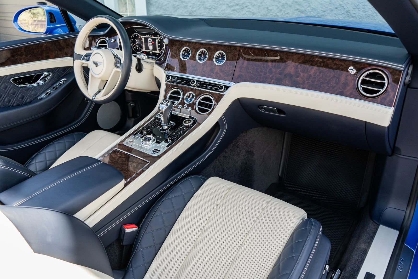 Used 2020 Bentley Continental GT AWD/4WD image 2