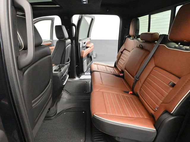 Used 2024 GMC Sierra 3500 Denali Ultimate image 46