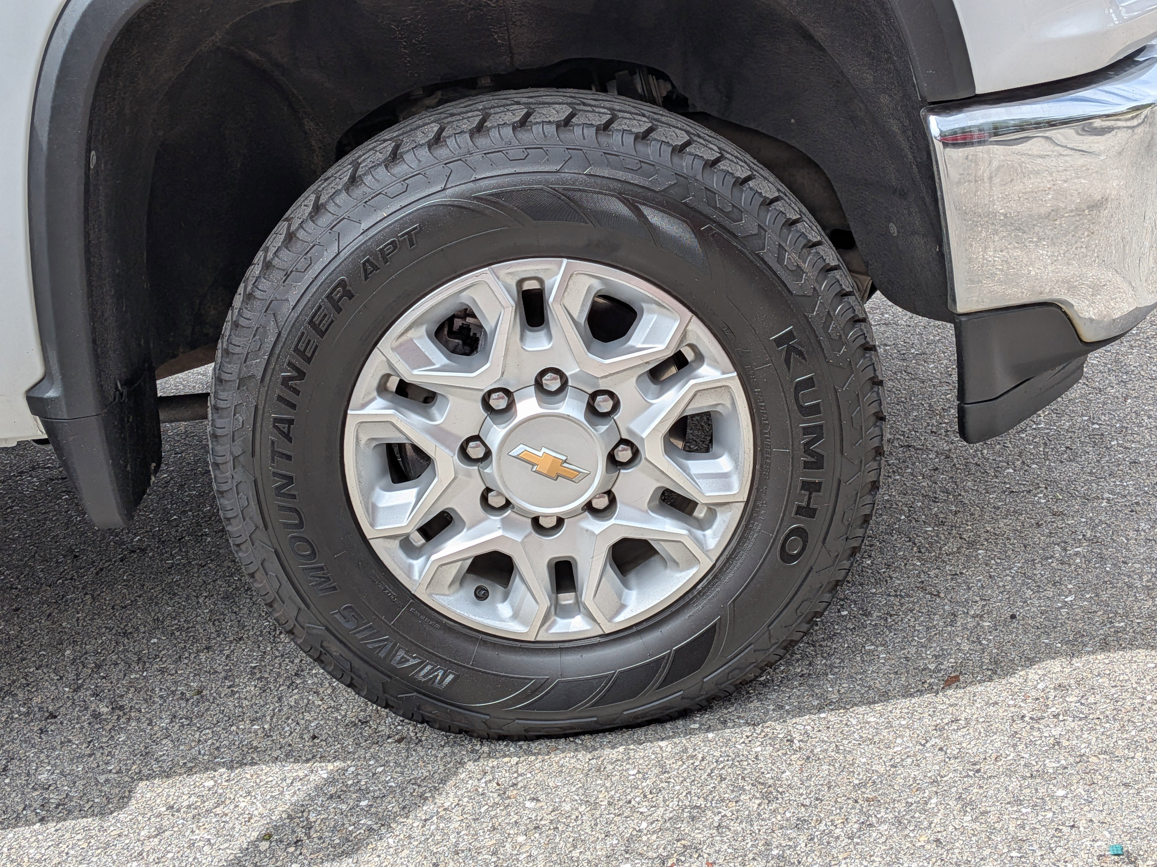 Used 2021 Chevrolet Silverado 2500 LT w/ Fleet Comfort Package image 11