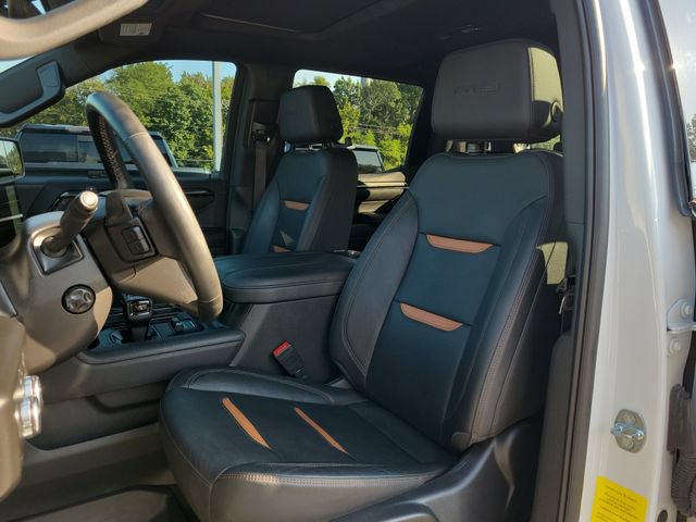 Used 2023 GMC Sierra 1500 AT4 w/ AT4 Premium Package AWD/4WD image 12