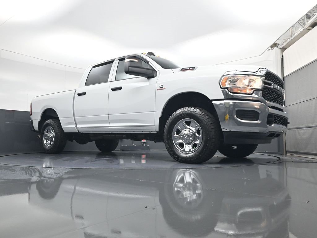 Used 2024 RAM 3500 Tradesman w/ Chrome Appearance Group image 17