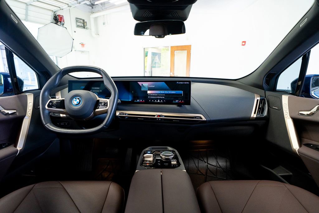 Used 2024 BMW iX xDrive50 w/ Premium Package AWD/4WD image 47