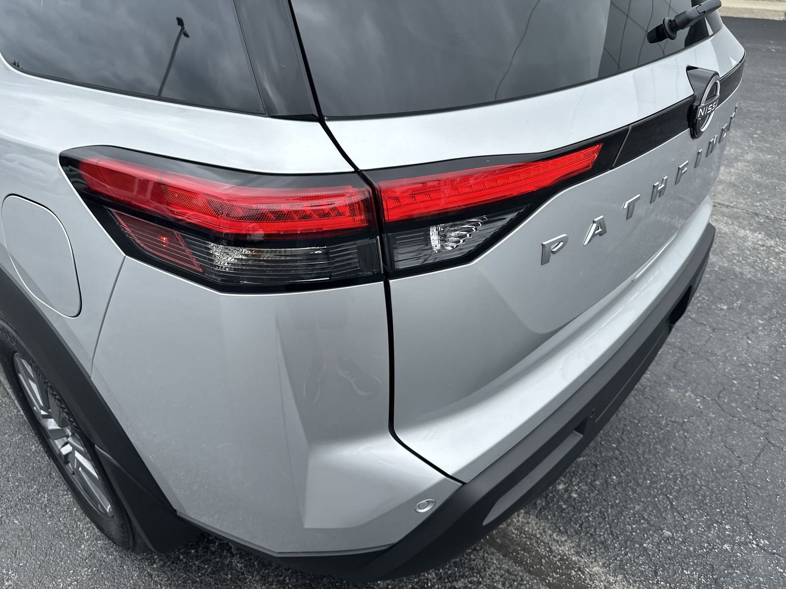 New 2025 Nissan Pathfinder SV image 28