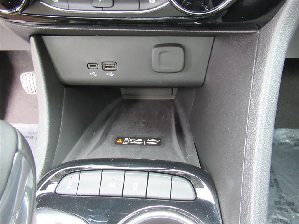 Used 2026 Buick Encore GX Sport Touring w/ Advanced Technology Package FWD image 25