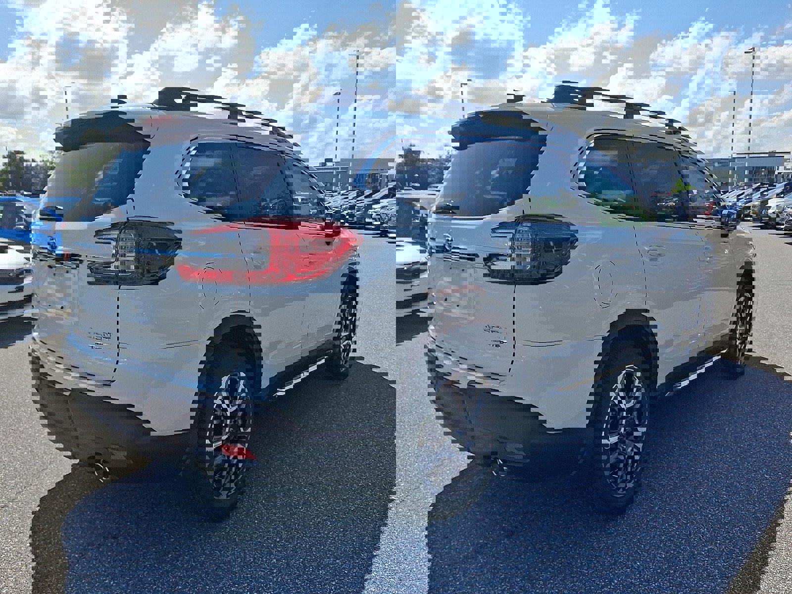 New 2025 Subaru Ascent Limited image 3
