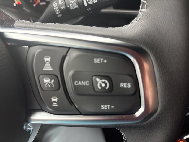 New 2026 Jeep Wrangler Unlimited Sahara AWD/4WD image 18
