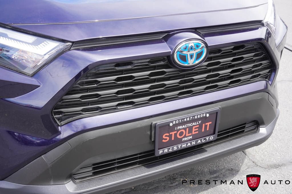 Used 2022 Toyota RAV4 XLE w/ Convenience Package AWD/4WD image 15