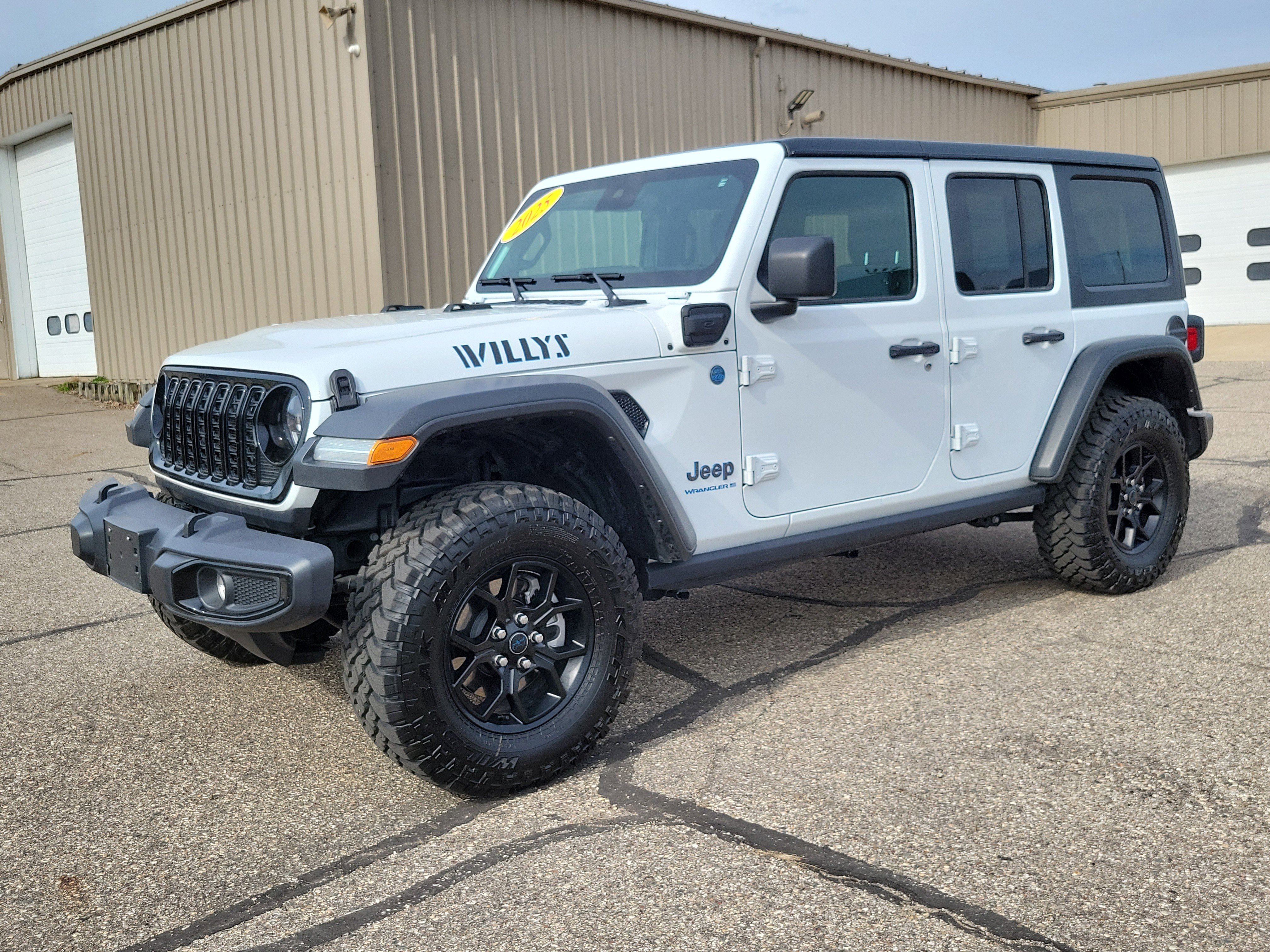 Used 2025 Jeep Wrangler Unlimited Sport S 4xe AWD/4WD image 2