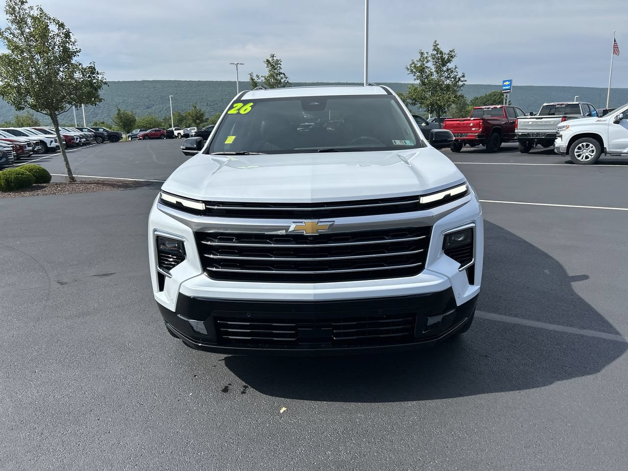 New 2026 Chevrolet Traverse High Country w/ LPO, Floor Liner Package AWD/4WD image 2