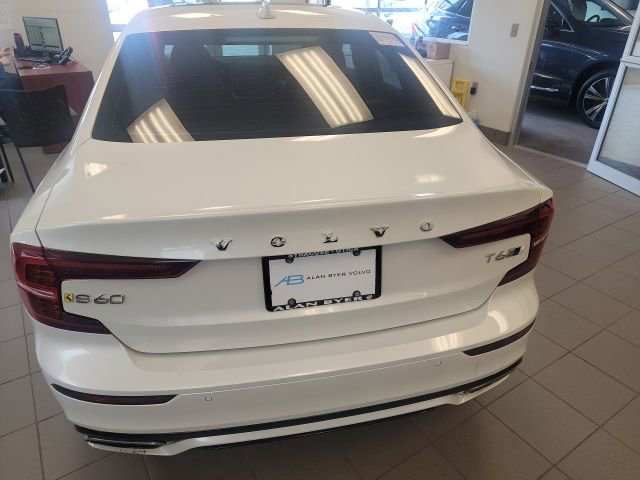 Used 2020 Volvo S60 T6 R-Design w/ Protection Package Premier AWD/4WD image 5