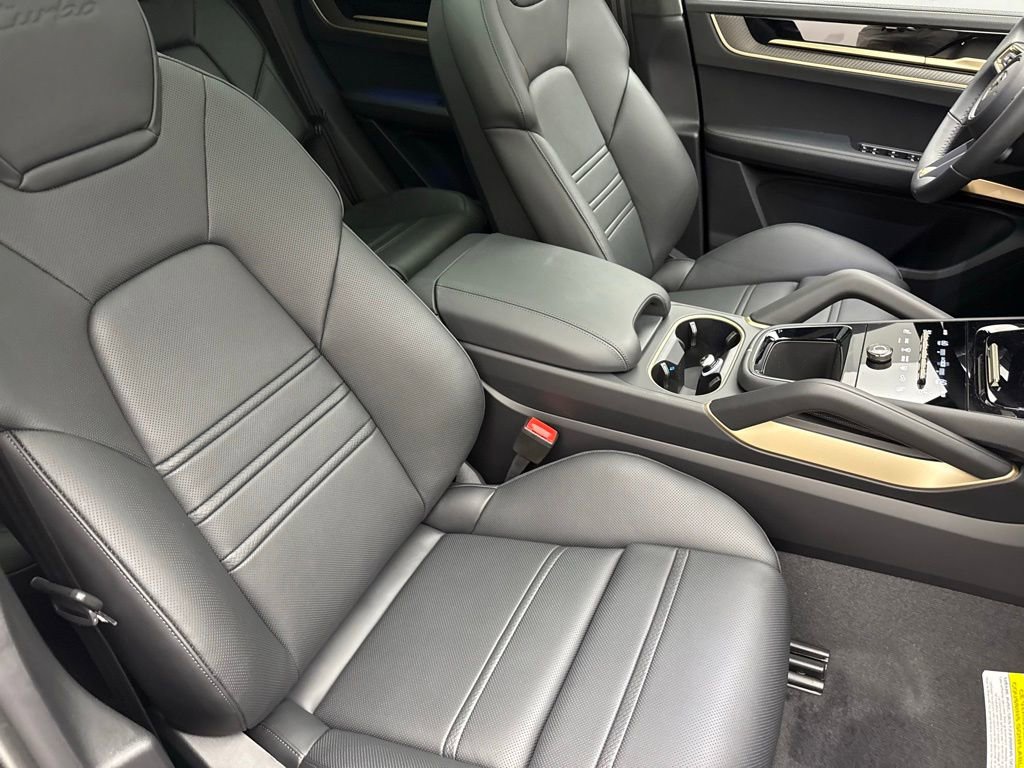 New 2026 Porsche Cayenne Turbo image 34