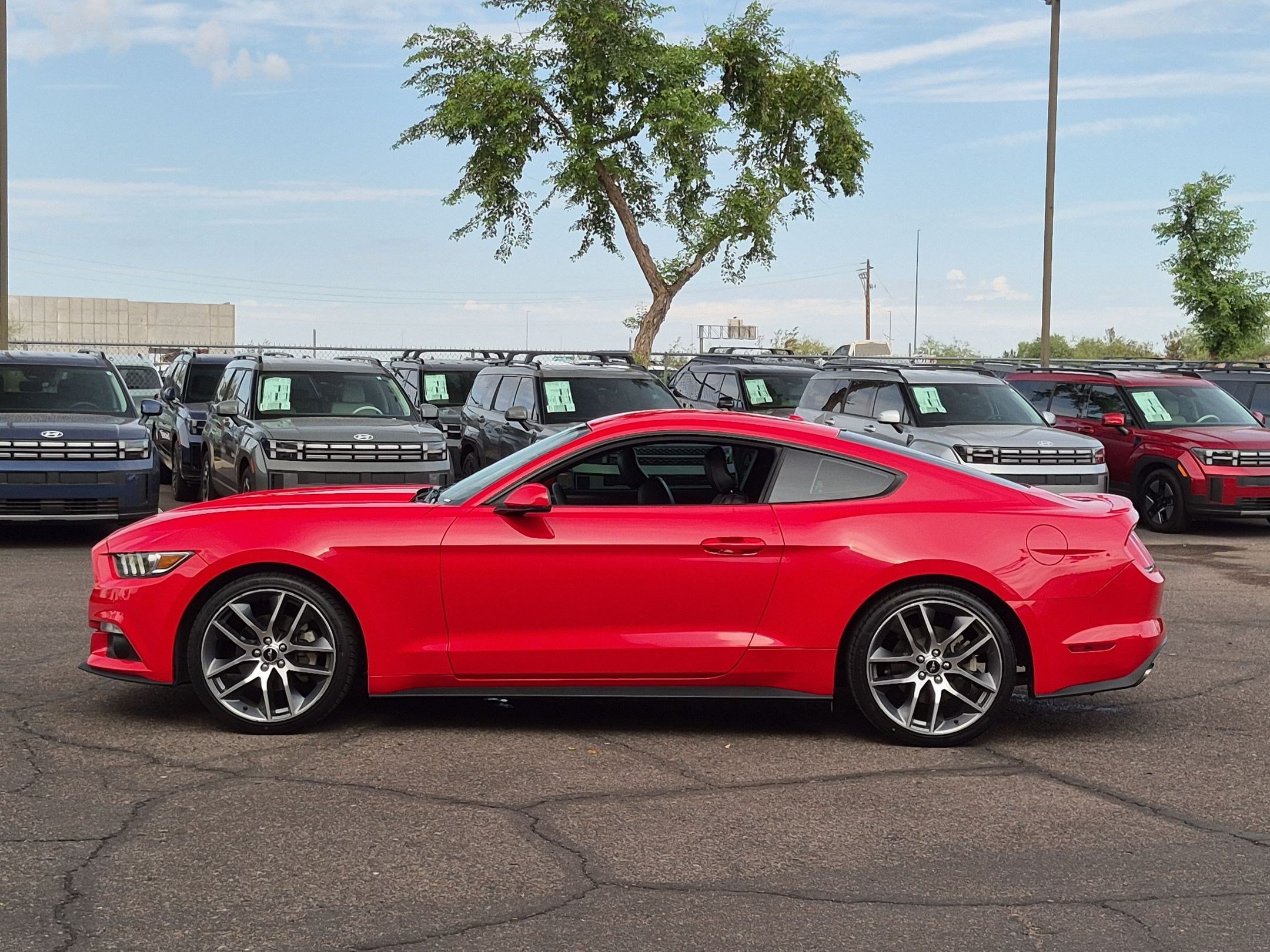 Used 2016 Ford Mustang Premium RWD image 9