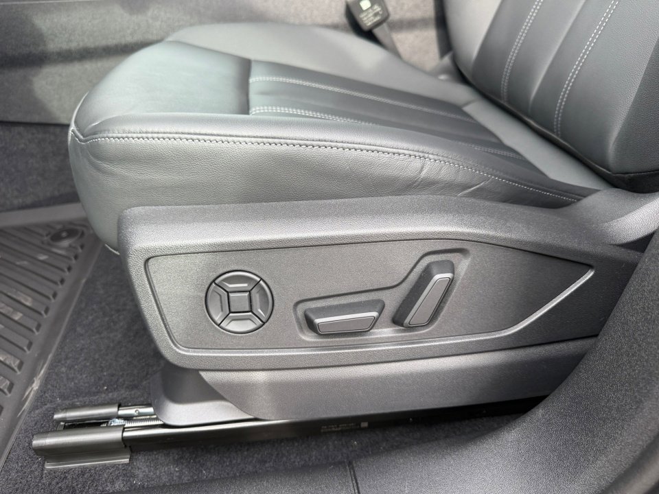 New 2025 Audi Q5 Premium image 30