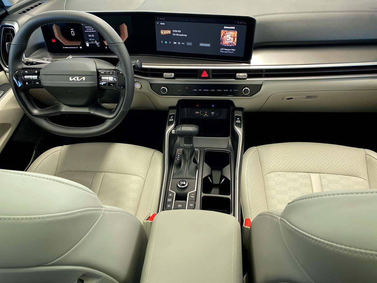 New 2026 Kia Sorento S FWD image 32