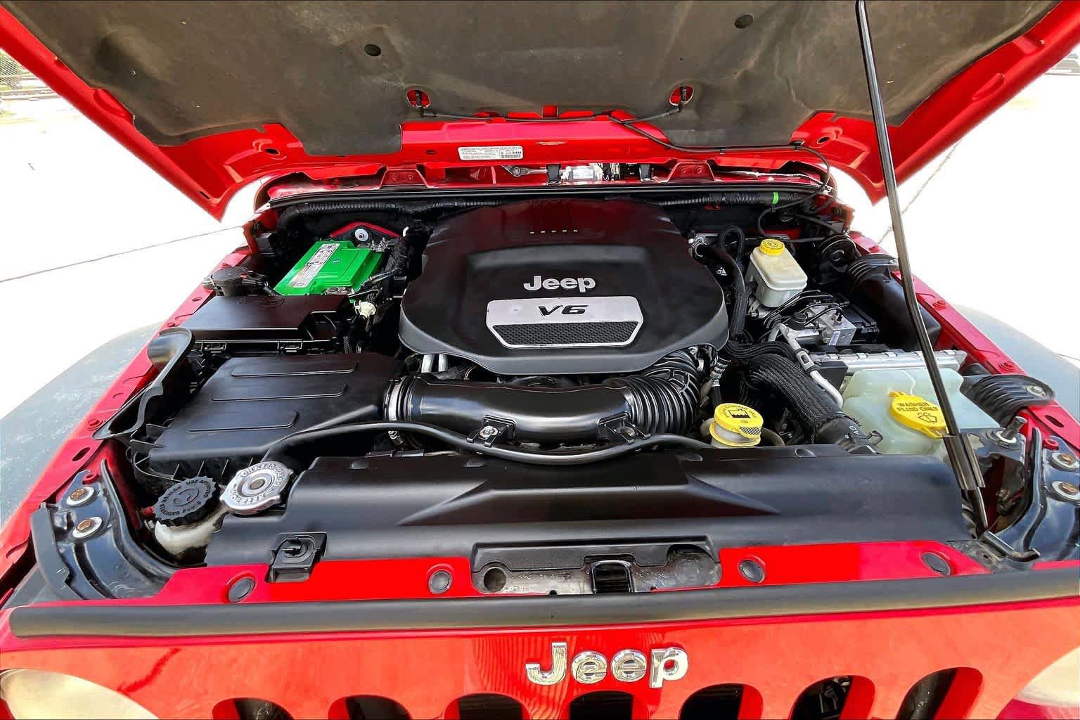 Used 2014 Jeep Wrangler Rubicon w/ Power Convenience Group AWD/4WD image 30