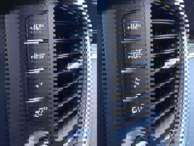 Used 2020 Kia Sorento LX image 13