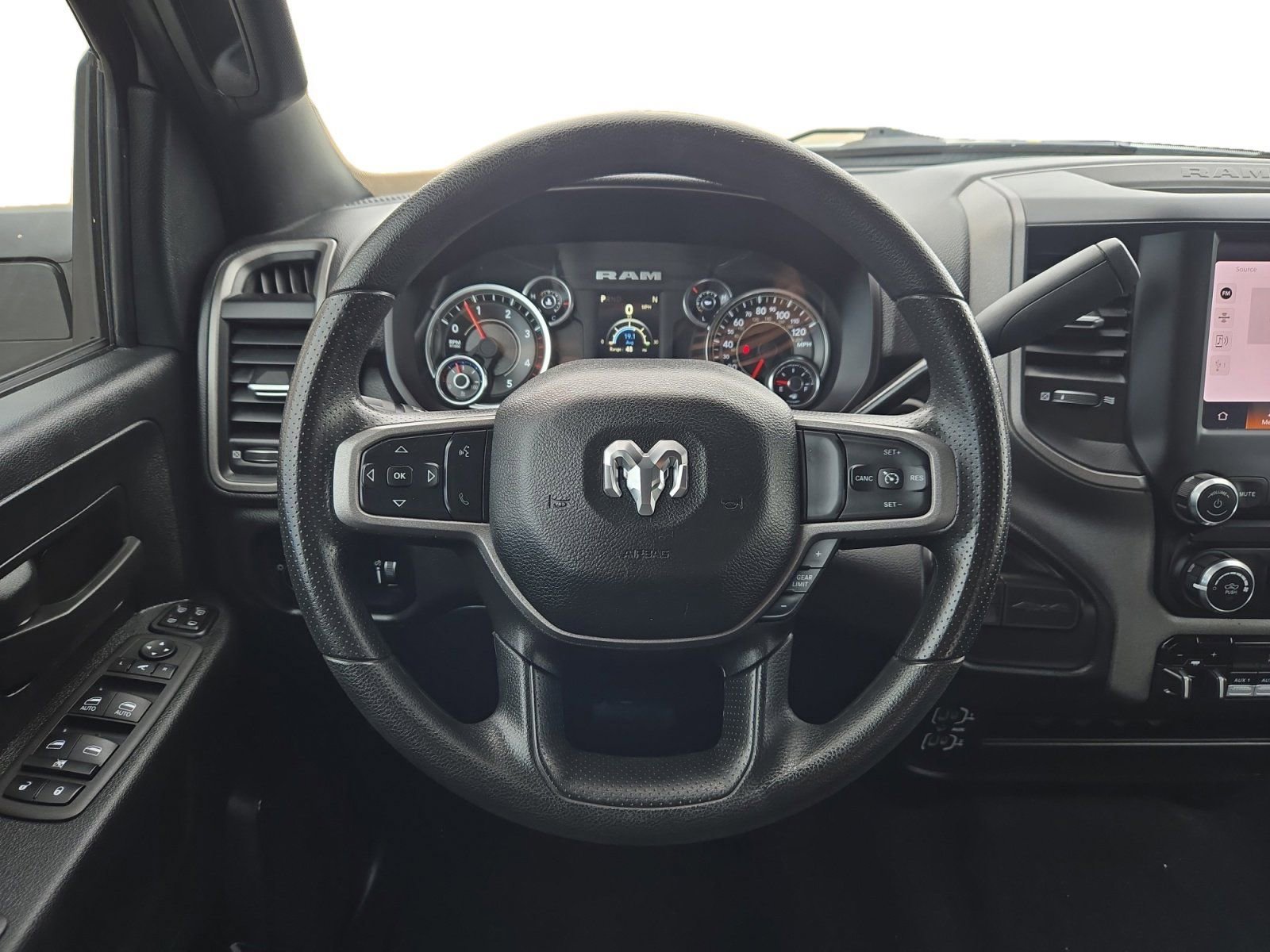 Used 2024 RAM 2500 Tradesman w/ Chrome Appearance Group image 12