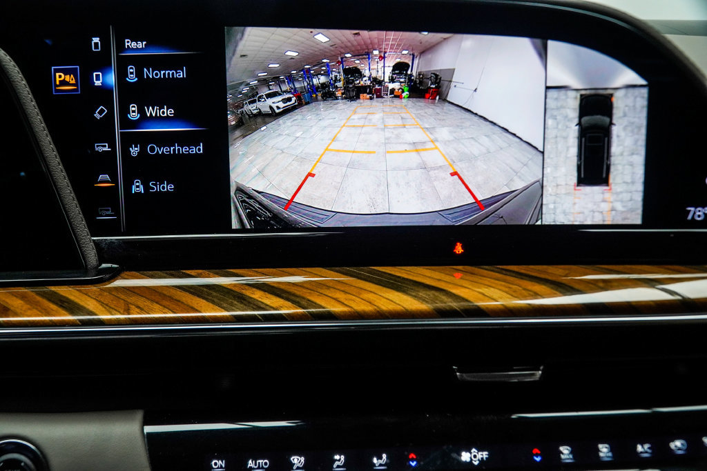 Used 2024 Cadillac Escalade Premium Luxury Platinum RWD image 37