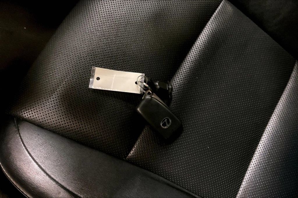 Used 2016 Lexus ES 350 image 10