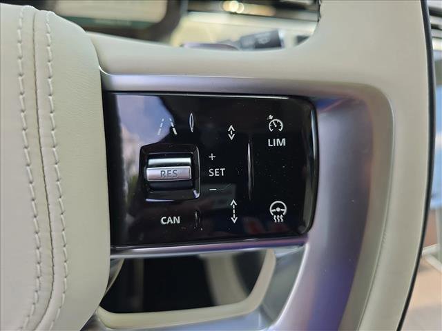 New 2025 Land Rover Range Rover Long Wheelbase SE image 18