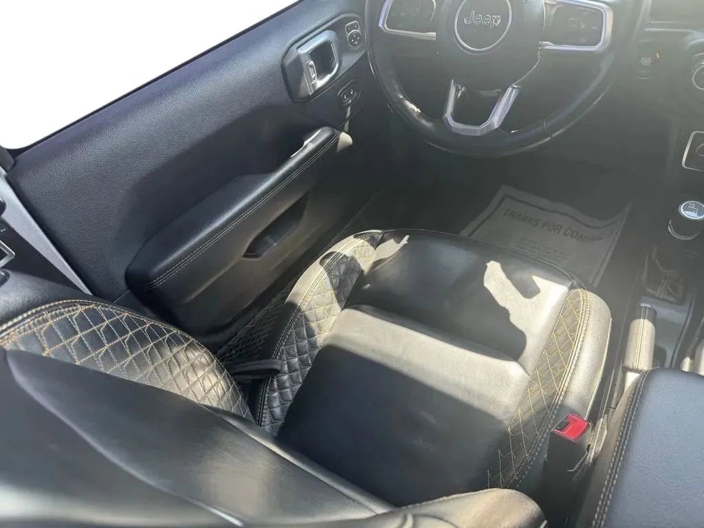 Used 2020 Jeep Wrangler Unlimited Sahara AWD/4WD image 21