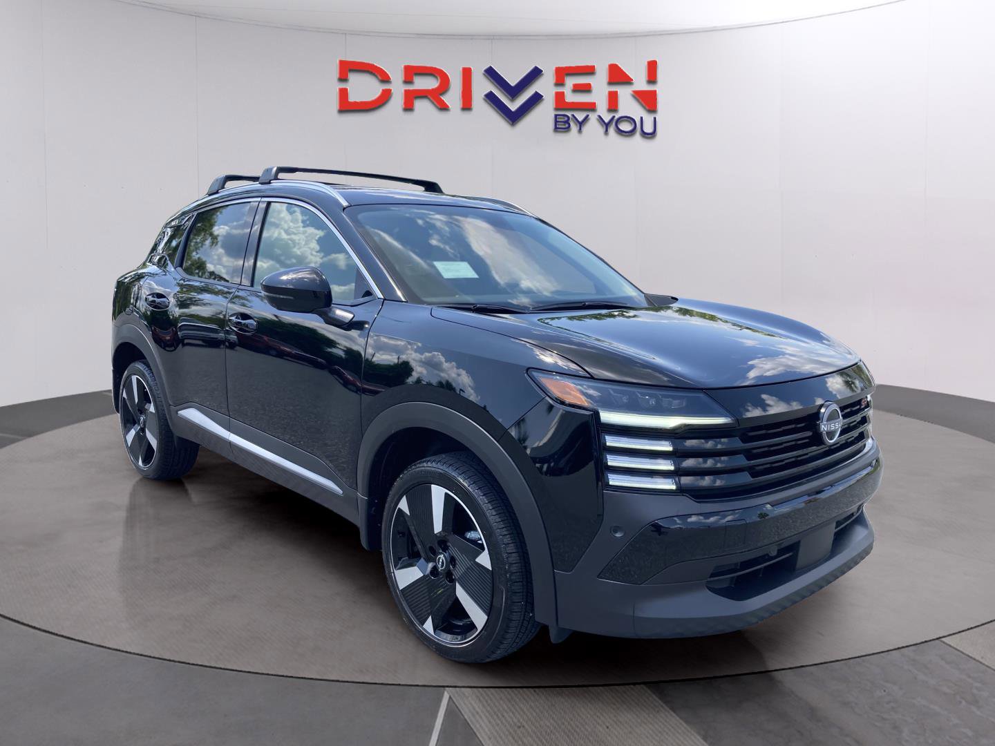 New 2025 Nissan Kicks SR image 8