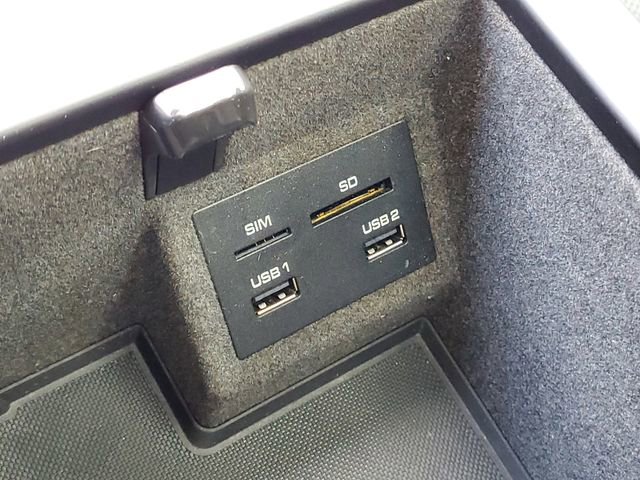 Used 2019 Porsche Macan AWD/4WD image 32