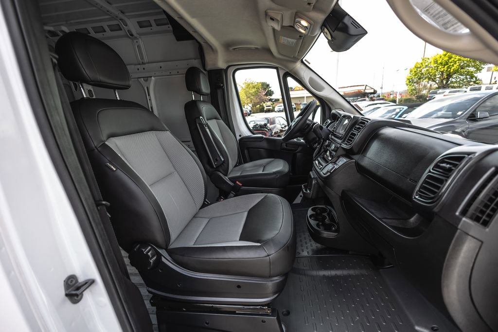 Used 2025 RAM ProMaster 2500 w/ Convenience Group FWD image 21