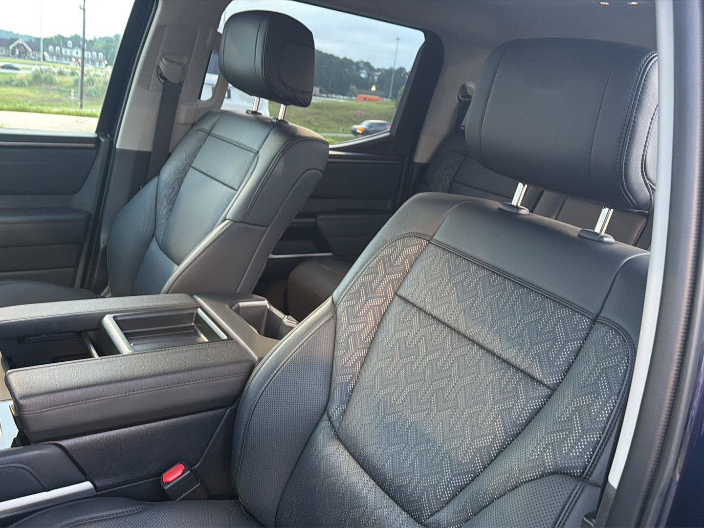 Used 2023 Toyota Tundra Limited AWD/4WD image 30