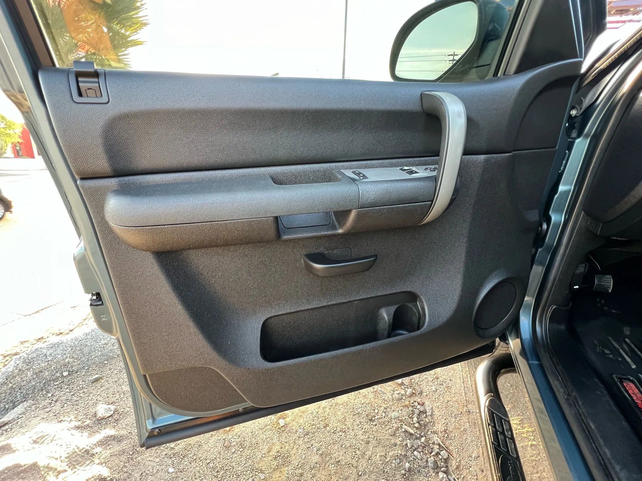 Used 2007 Chevrolet Silverado 1500 LT w/ 1LT Convenience Package image 12